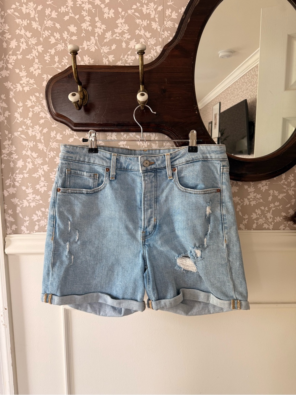 Light Wash Old Navy distressed Denim Shorts